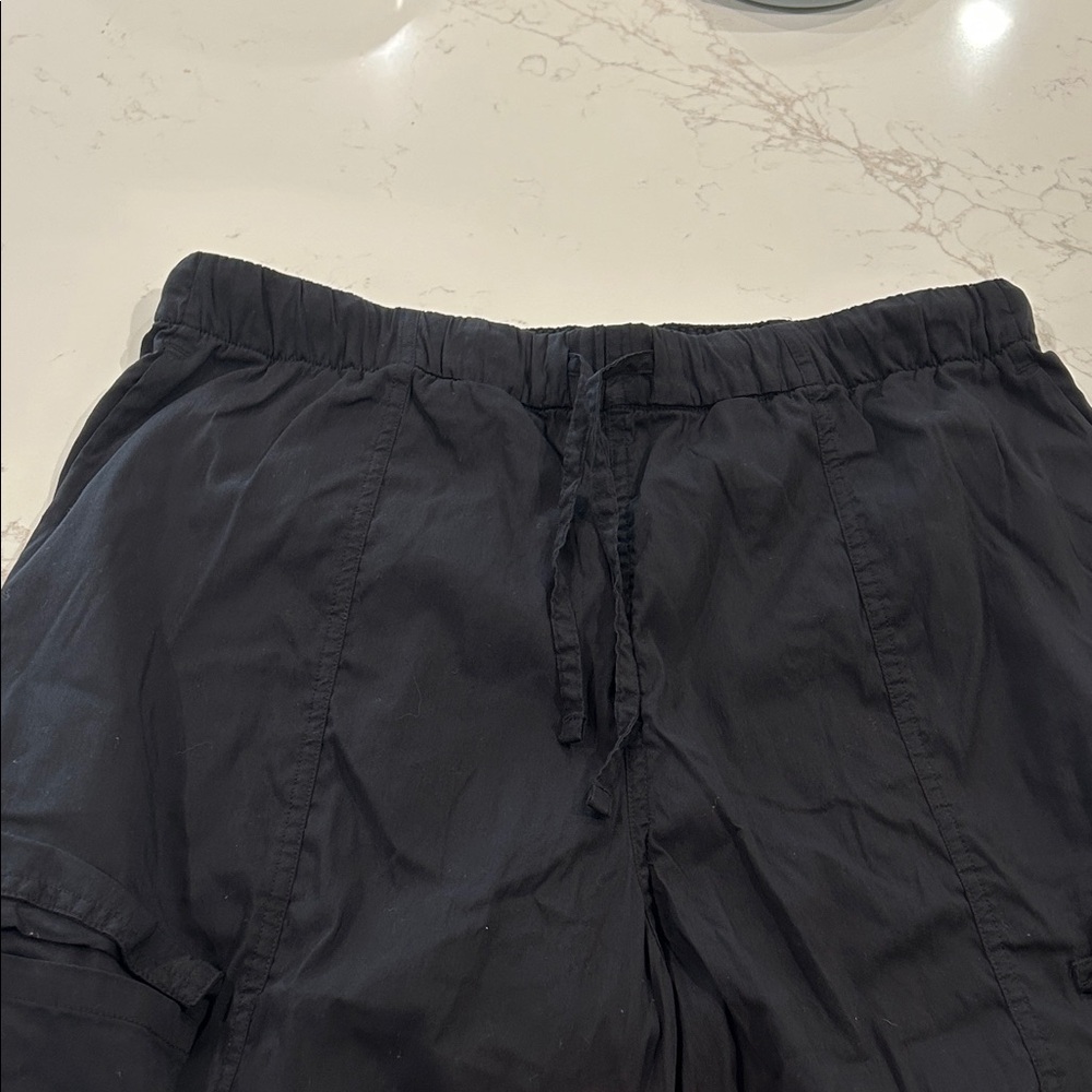 Lululemon Lightweight Adjustable Mid-Rise Cargo Pant - Picture 2 of 8
